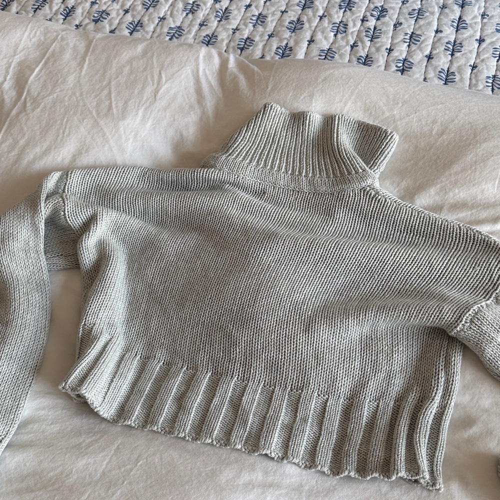Cropped Rib-Knit Collared Sweater - Light Sage - Picture 4 of 6